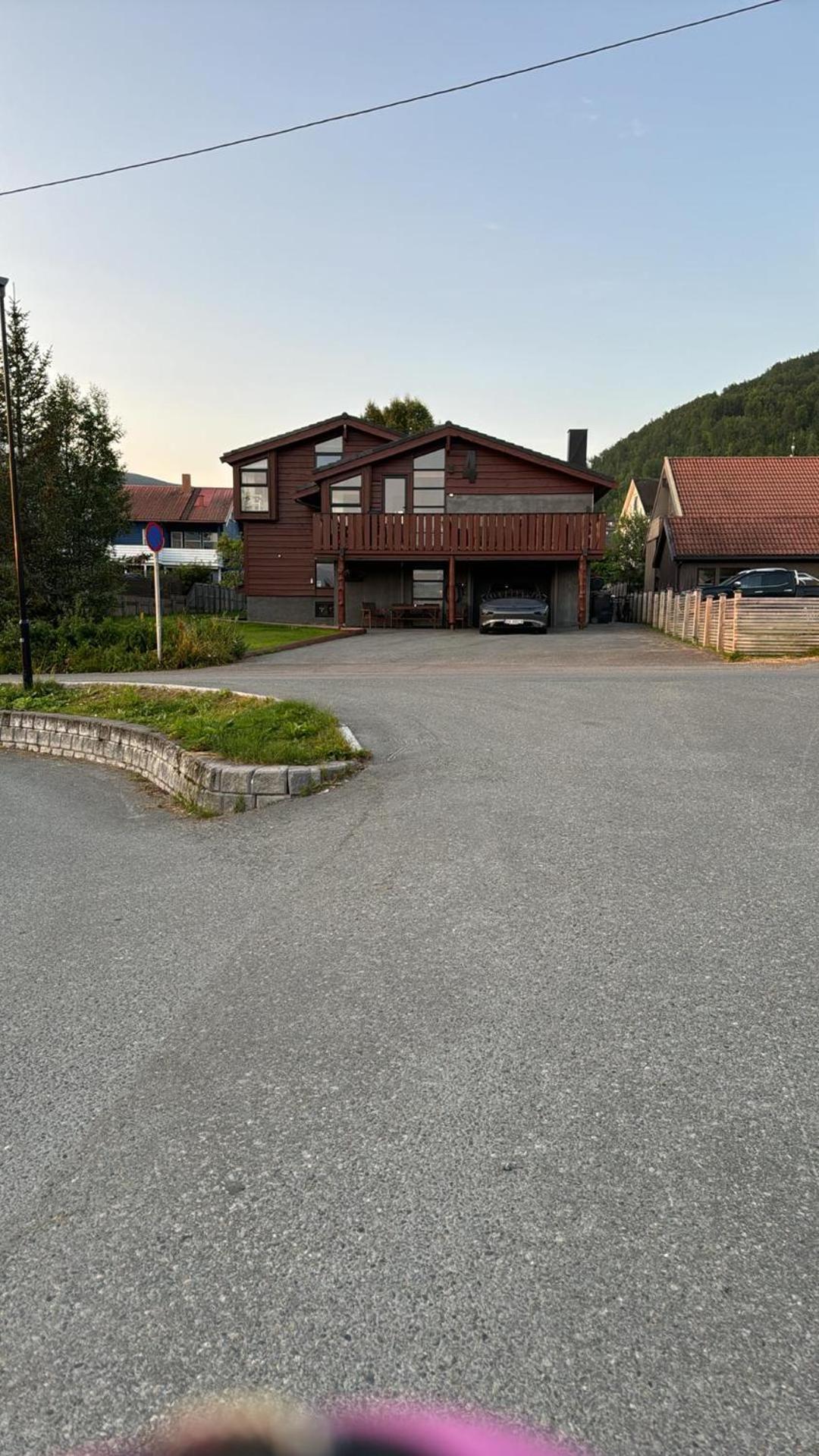 Very Centrally Located Apartment With Free Parking Tromsø Esterno foto